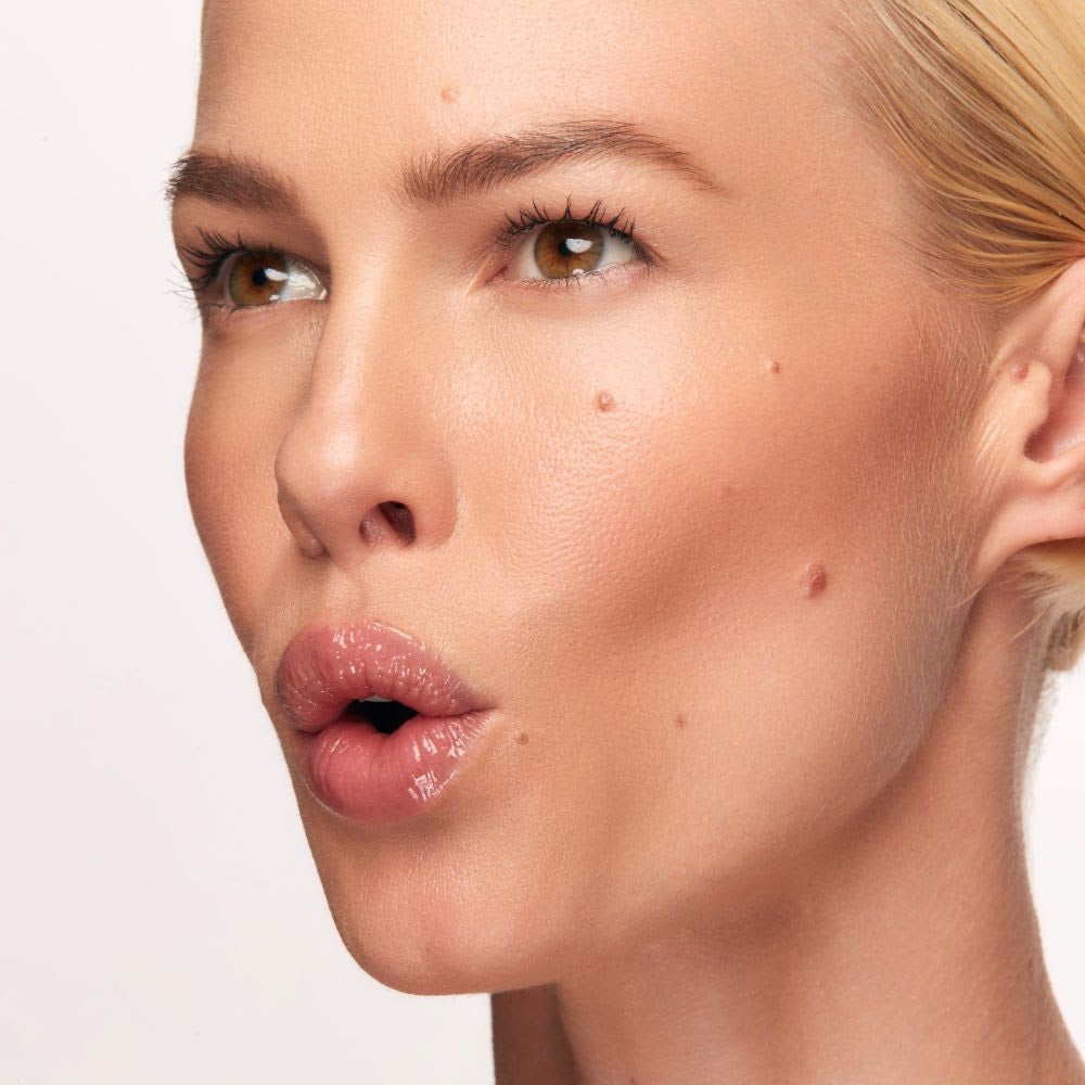 This contour gel gives me perfectly sculpted cheekbones