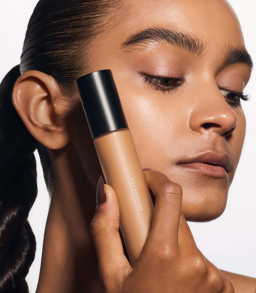 Diffusion Dew Skin Tint in Caramel 08